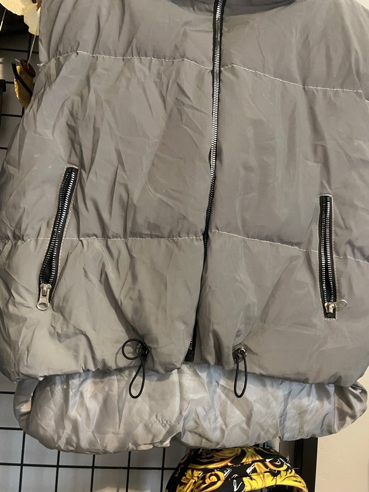 Gri Fermuarlı Kapüşonlu Kadın Yelek - Görsel 2