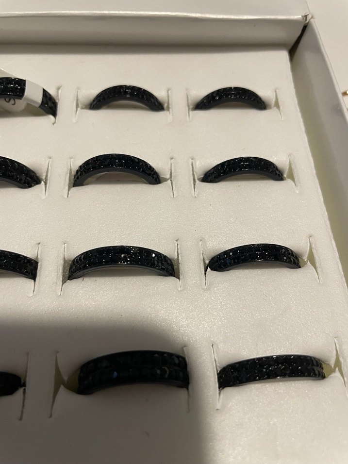 Siyah Boncuklu Kadın Yüzük - Görsel 2