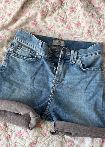 Düğmeli Kadın Denim Boyfriend Bermuda Dar Vücuda oturan şort