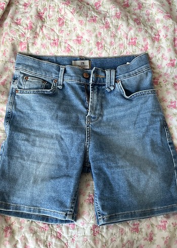 xs Beden Düğmeli Kadın Denim Boyfriend Bermuda Dar Vücuda oturan şort