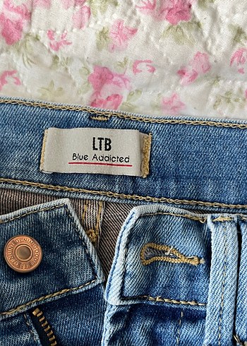 LTB Düğmeli Kadın Denim Boyfriend Bermuda Dar Vücuda oturan şort