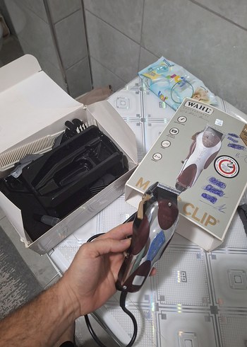 Parlak Bordo Wahl Saç Kesme Makinesi - Görsel 3