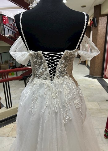 Yırtmaçlı muhteşem Gelinlik - Görsel 6