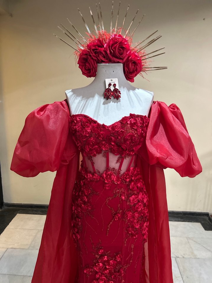 Pelerinli harika tasarım - Görsel 3