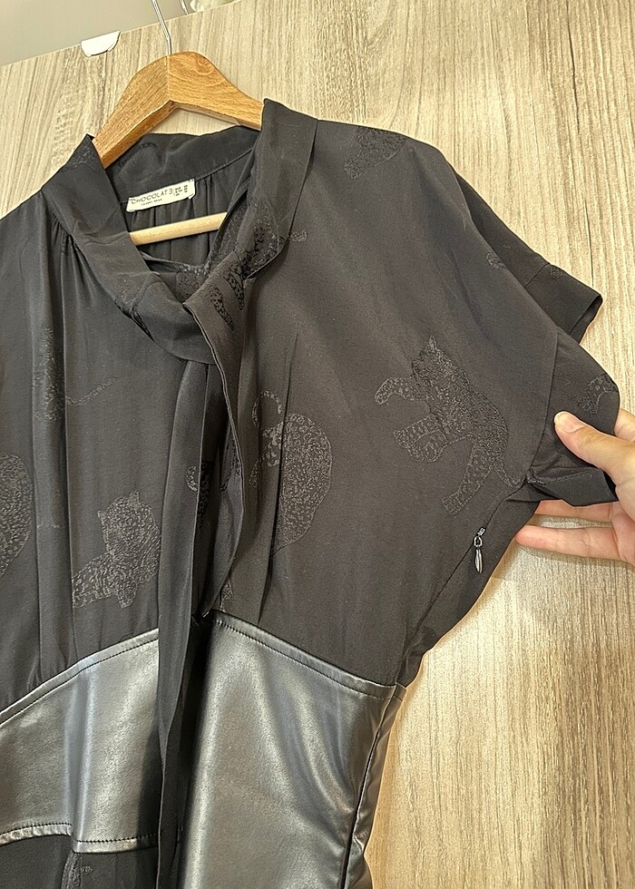 Deri detaylı elbise - Görsel 2