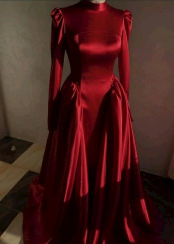 Bordo Parlak Uzun Kollu Gotik Kadın Abiye