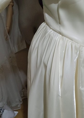 Uzun Kollu Beyaz Drapeli abiye - Görsel 3