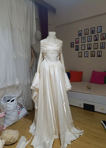 Uzun Kollu Beyaz Drapeli abiye - Görsel 2