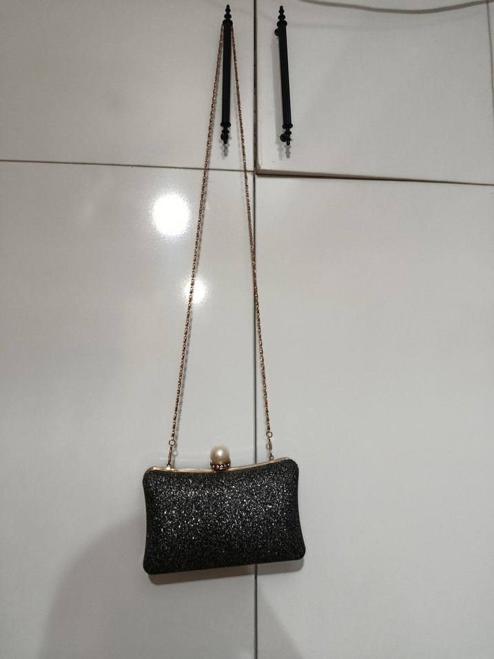 Zincir Detaylı Bej Yılan Desenli Kadın Portföy Çanta - Görsel 4