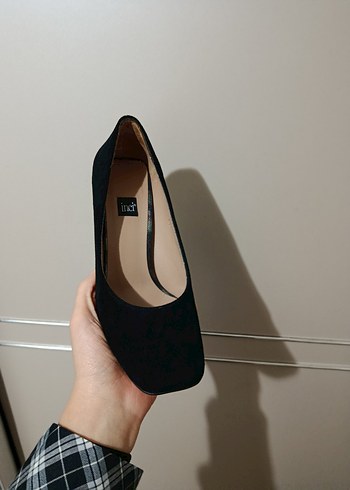 Kilitli Siyah Yılan Desenli Stiletto - Görsel 2