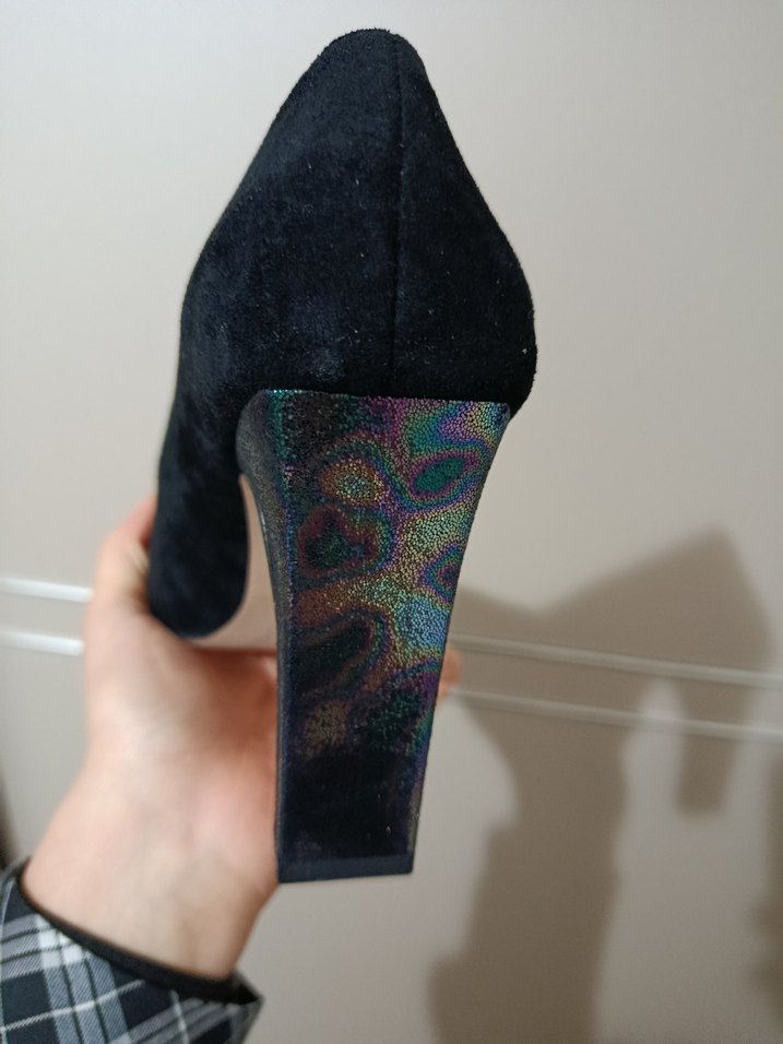 Kilitli Siyah Yılan Desenli Stiletto - Görsel 3