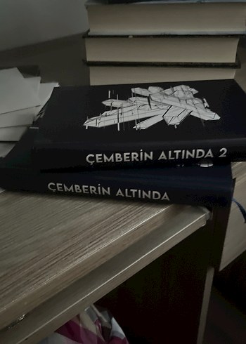 Çemberin Altında Roman Seti