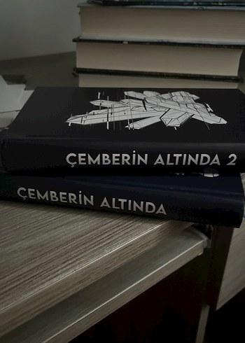 Çemberin Altında Roman Seti