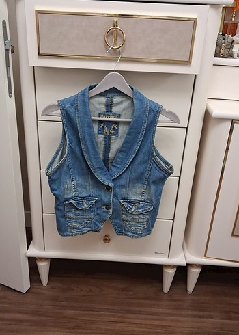 Düğmeli Mavi Kısa Denim Yelek
