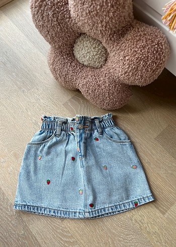 Zara YENİ çiçekli kot etek - Görsel 3