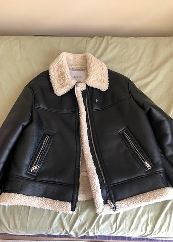 Bershka Suni Kürklü Siyah Deri Kadın Ceket