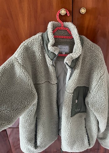 l Beden yeşil Renk Pull and bear yeşil Kadın Peluş Ceket Yüksek Yakalı