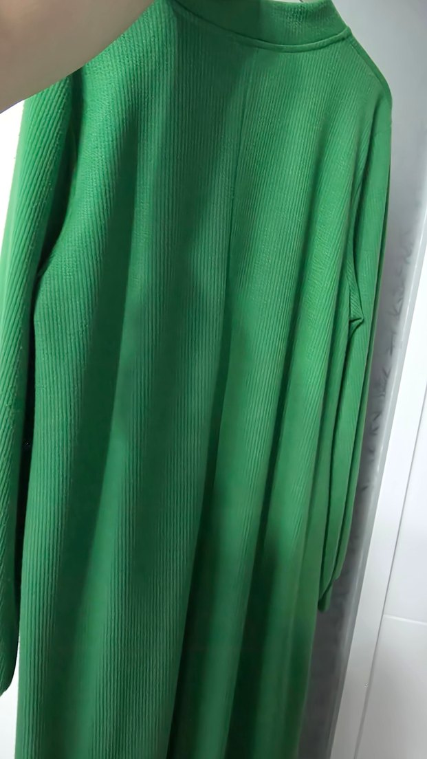 Zincir Detaylı Yeşil Kadın Elbise - Görsel 2