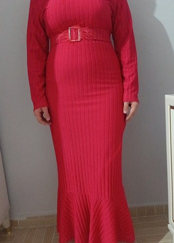 Kemer Detaylı Kırmızı Uzun Kadın Elbise - Görsel 2