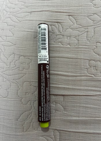 NYX Glossy Dudak Parlatıcısı Khaki - Görsel 2