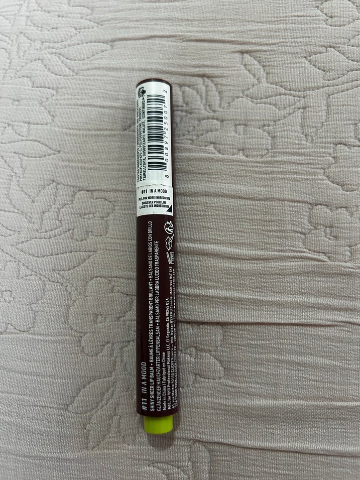NYX Glossy Dudak Parlatıcısı Khaki - Görsel 2