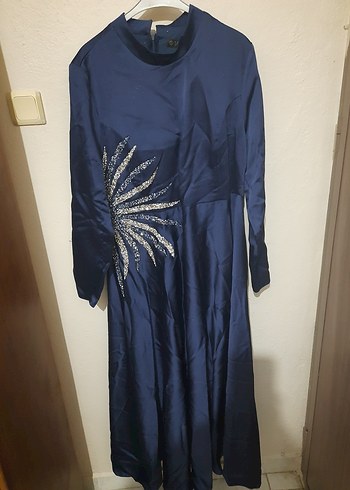 Mavi İşlemeli Uzun Kollu Kadın Abiye Elbise - Görsel 2