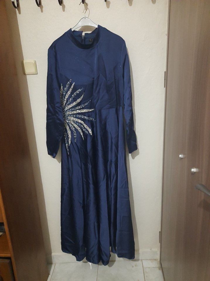 Mavi İşlemeli Uzun Kollu Kadın Abiye Elbise - Görsel 4