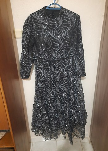 Yılan Desenli Uzun Kollu Siyah Uzun Elbise - Görsel 4