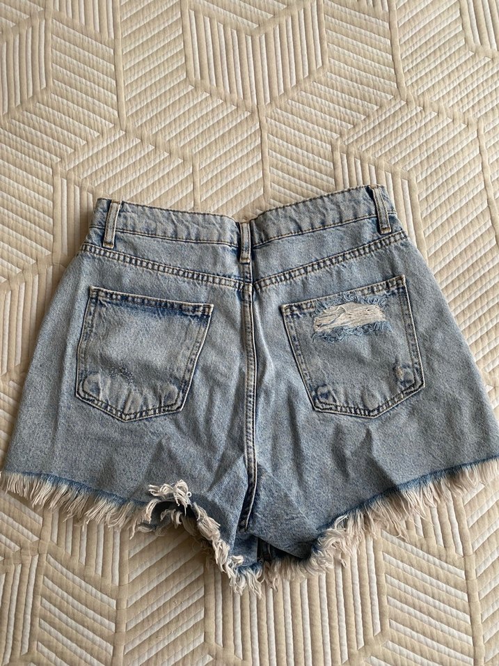 Yırtık Detaylı Denim Mini Şort - Görsel 2