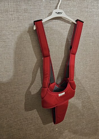Kırmızı ve Gri Bebek Taşıyıcı