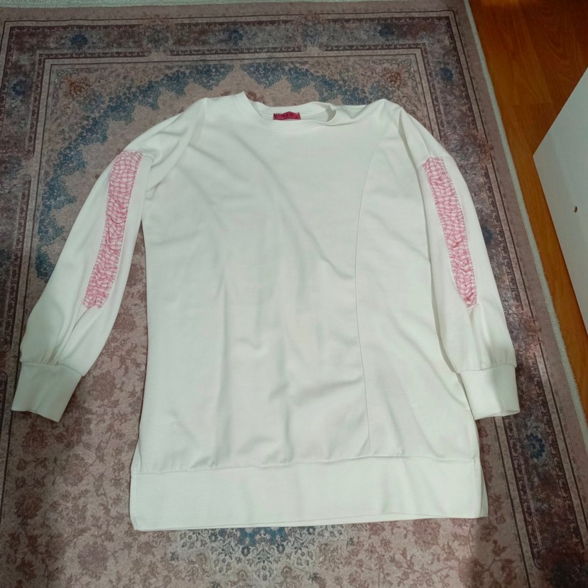 Beyaz Uzun Kollu Rahat Kesim Sweatshirt - Görsel 3