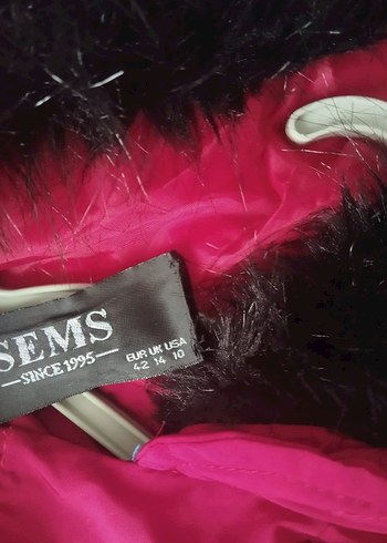 Bordo mont 42 beden yazıyo ama 11 yaşa uygun - Görsel 2