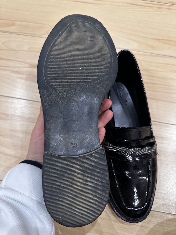 Siyah Parlak rugan önü tokalı ayakkabı - Görsel 2