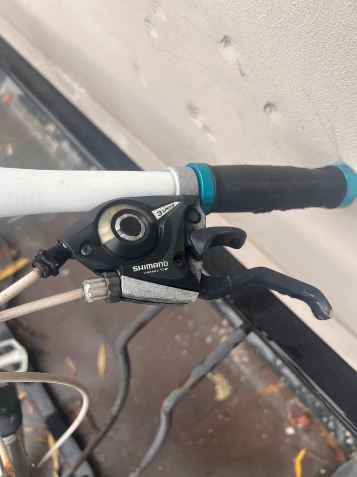 Beyaz Gri İki Tekerlekli Bisiklet - Görsel 2