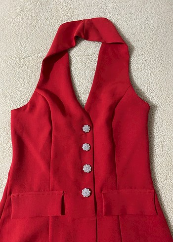 Kırmızı Elbise - Görsel 2