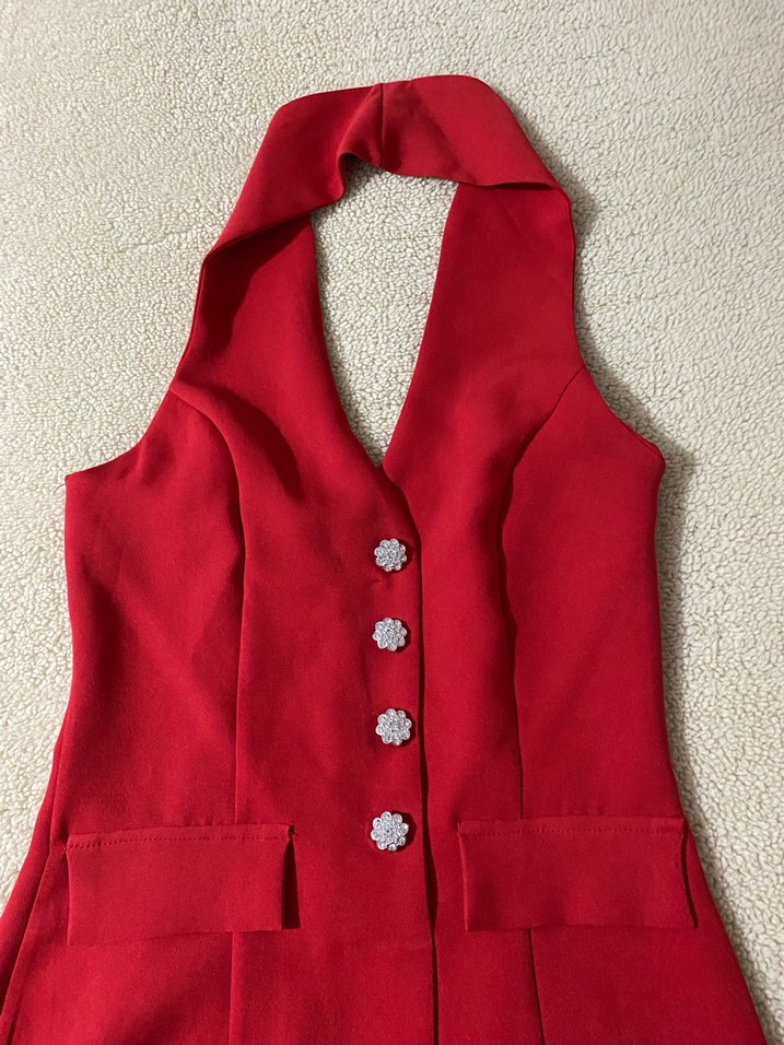 Kırmızı Elbise - Görsel 2