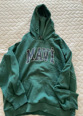 Mavi Kapüşonlu Yeşil Sweatshirt
