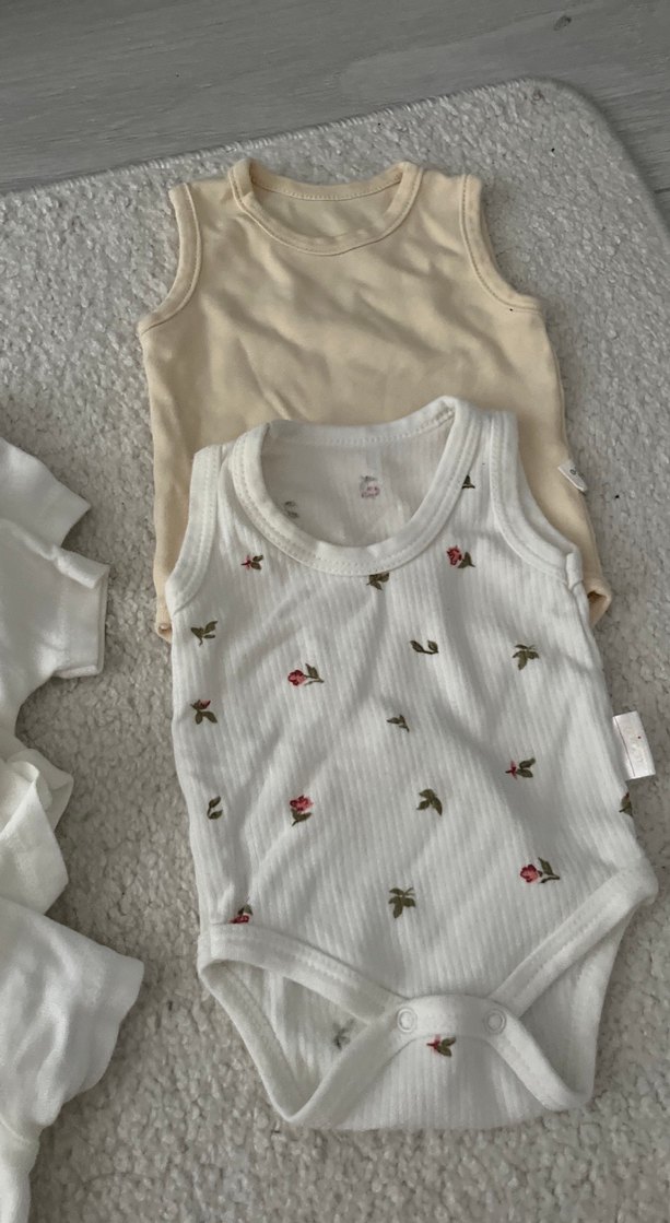Beyaz Pamuklu Askısız Bebek Body - Görsel 4