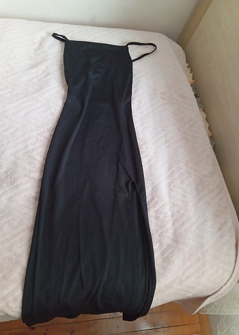 Siyah Sırt Dekolteli Yırtmaçlı Uzun Elbise - Görsel 2