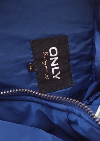 Düğmeli Lacivert Kadın Kış Montu - Görsel 2