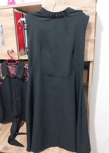 Yüksek Yakalı Siyah Salaş Midi Elbise - Görsel 4