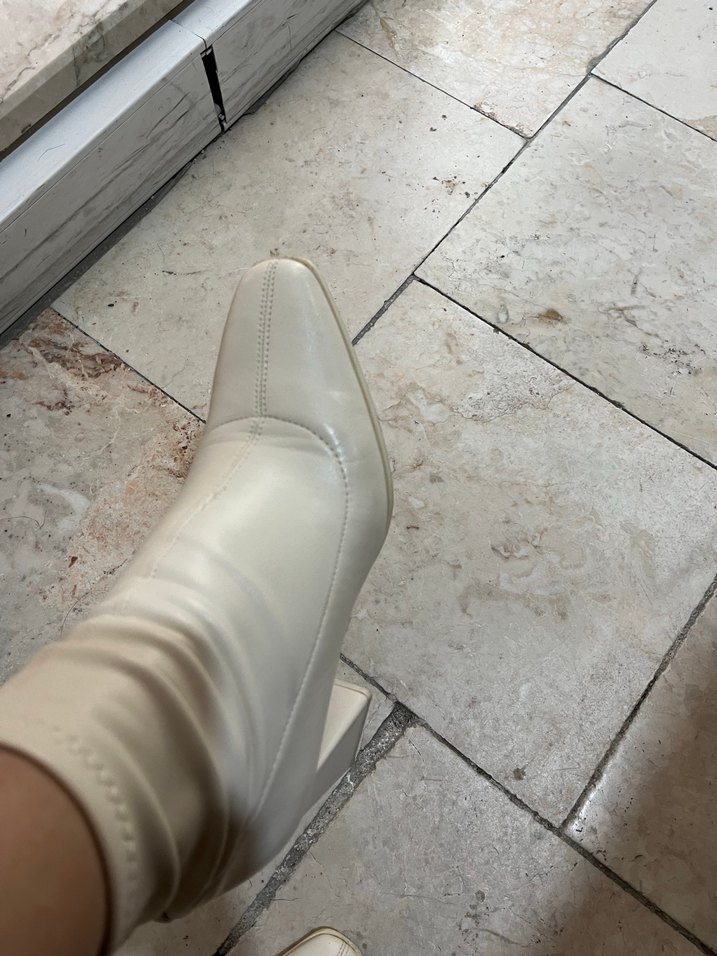 Stradivarius Beyaz Streç Topuklu Bot - Görsel 2