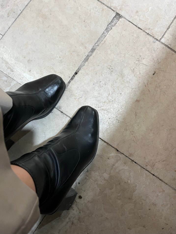 Bershka Siyah Kalın Topuklu Kadın Bot - Görsel 2