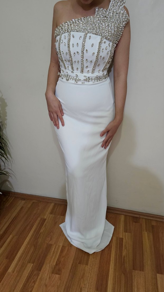 Boncuk Detaylı Beyaz Uzun Abiye Elbise - Görsel 3