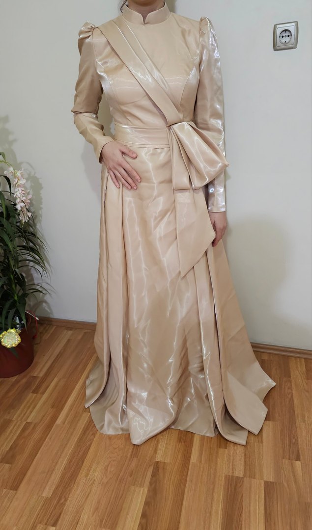 Bej Uzun Kollu Kadın Abiye Elbise - Görsel 3