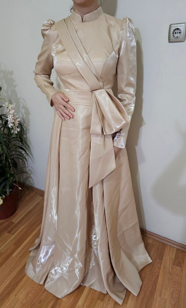 Bej Uzun Kollu Kadın Abiye Elbise - Görsel 2