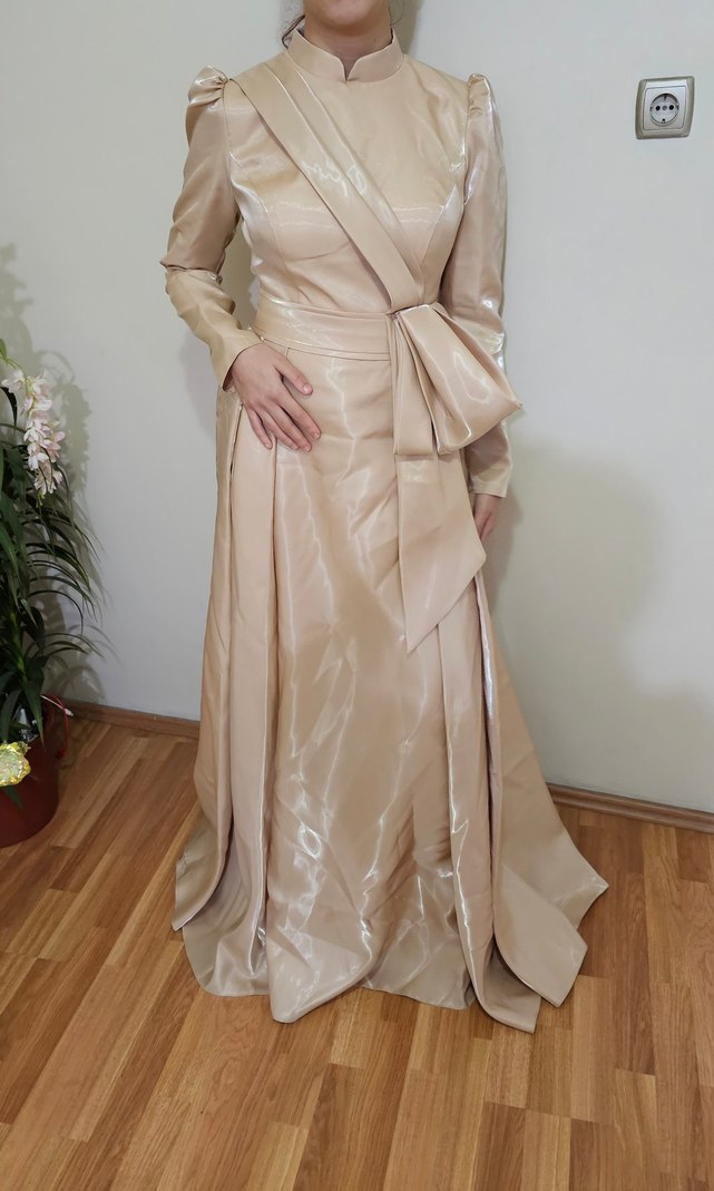 Bej Uzun Kollu Kadın Abiye Elbise - Görsel 4