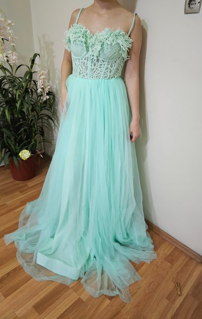 Turkuaz Dantel Detaylı Uzun Nişan Elbisesi - Görsel 3