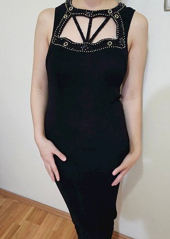 Siyah V Yakalı Gotik İşlemeli Midi Elbise - Görsel 4