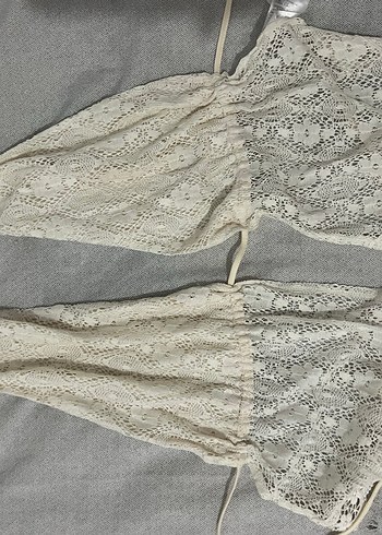 Krem dantelli crop